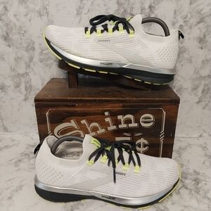 Pre-owned 2020 Brooks Ricochet 2